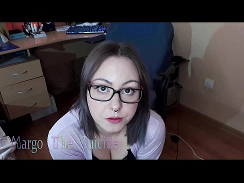 ❤️ Ọmọbinrin ti o ni gbese pẹlu awọn gilaasi buruja Dildo jinna lori Kamẹra ️ Iwa onihoho furo ❤